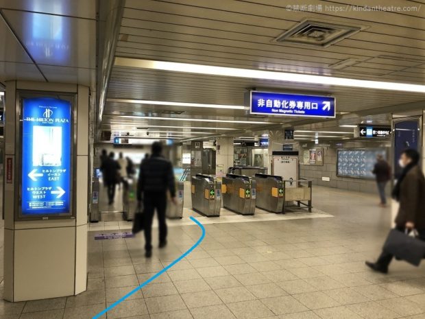 四つ橋線西梅田駅改札入口