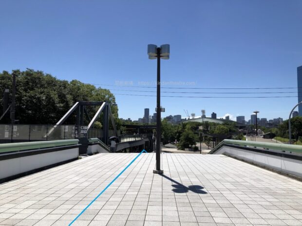 JR大阪城公園駅歩道橋