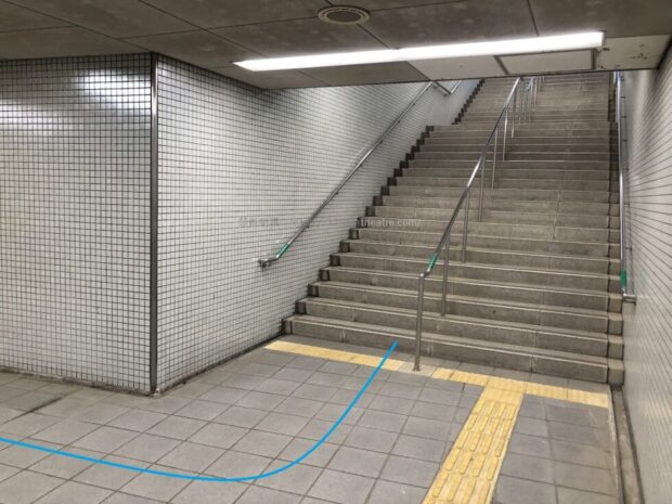 地下鉄森ノ宮駅3-A出口階段